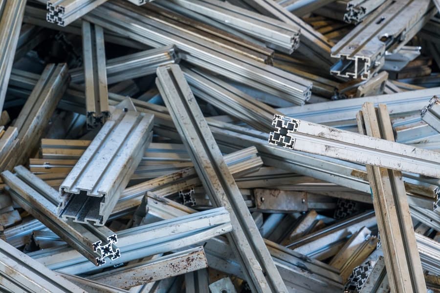 Perfil de aluminio anodizado - Hierros Sainz Perfil de aluminio anodizado - Hierros Sainz